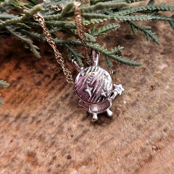 Genuine Nature Purple Meteorite Bunny Astronaut S925 Pendant Necklace - Picture 8 of 10